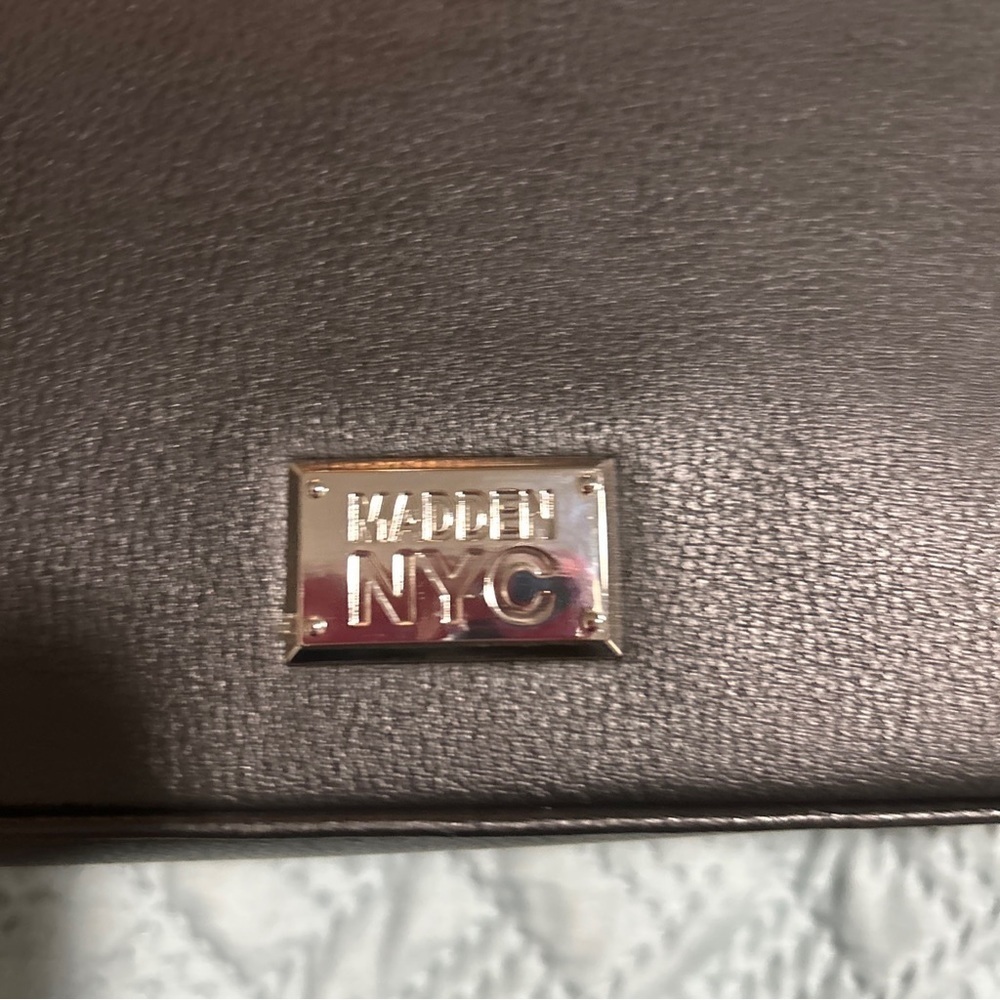 Madden NYC MBM Cat Boxy Too Handle Bag Boucle - Picture 5 of 7